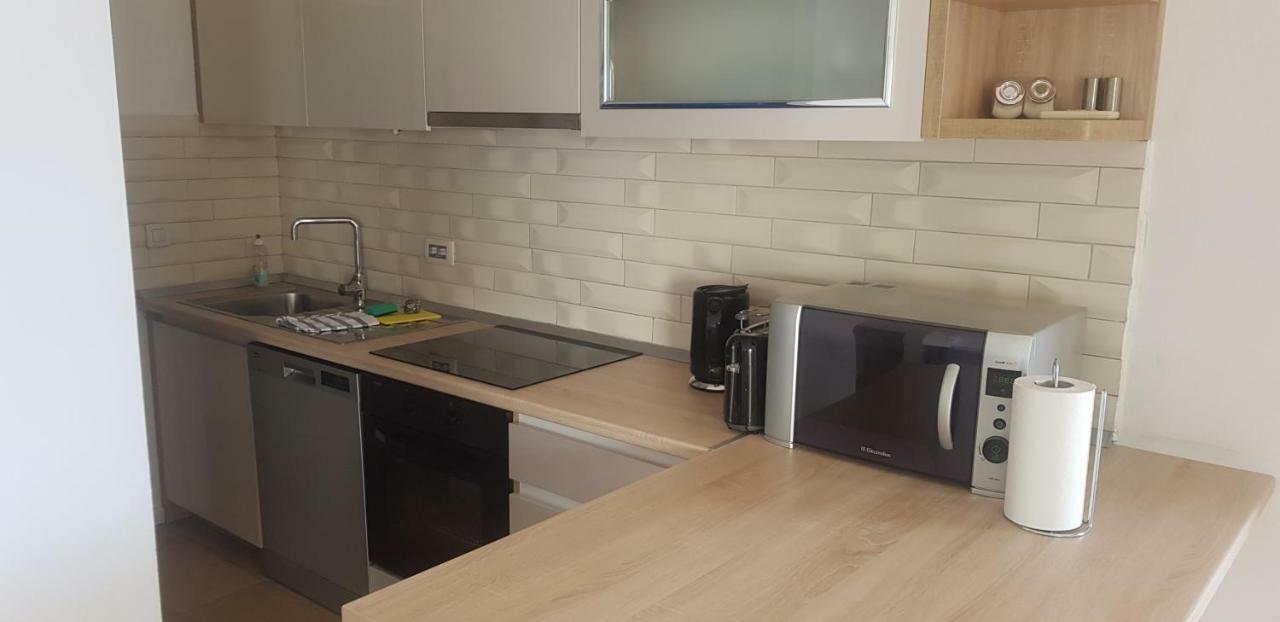 Premium Apartments Joy Примоштен Екстер'єр фото