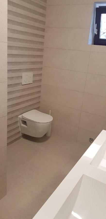 Premium Apartments Joy Примоштен Екстер'єр фото