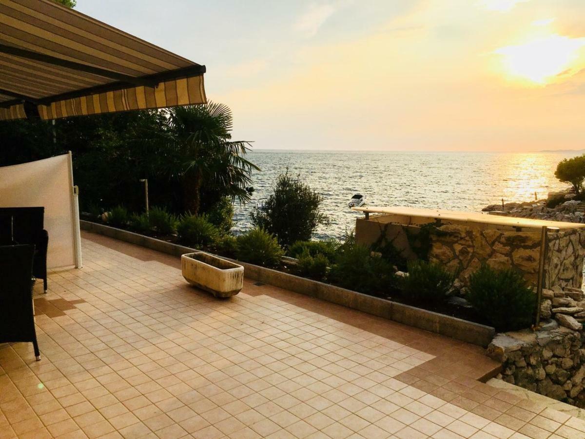Premium Apartments Joy Примоштен Екстер'єр фото